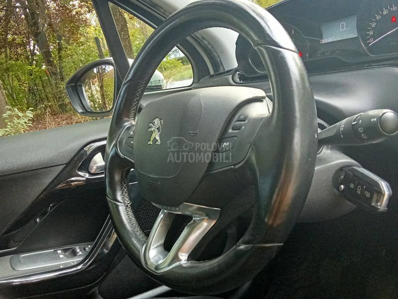 Peugeot 208 7,7,0,0,0 k,m
