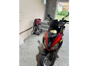 Aprilia sr