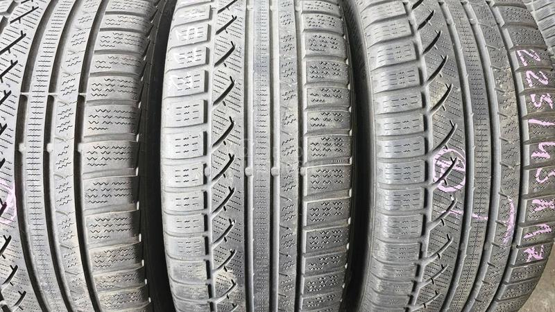 Continental 225/45 R17 Zimska