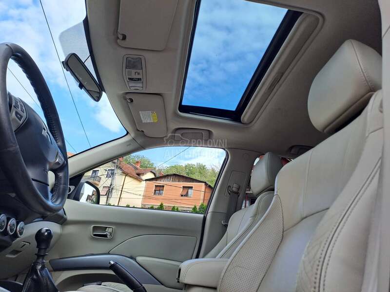 Mitsubishi Outlander 2.0 TDi 7sed