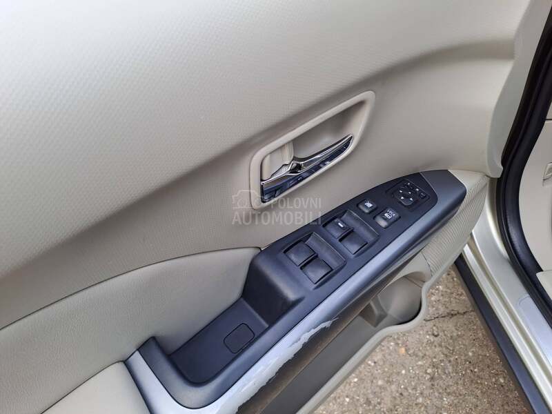 Mitsubishi Outlander 2.0 TDi 7sed