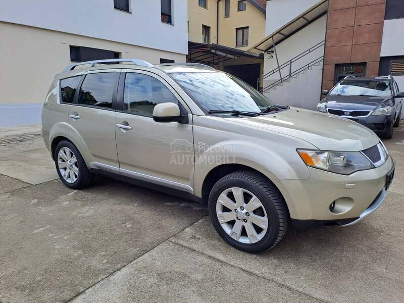 Mitsubishi Outlander 2.0 TDi 7sed