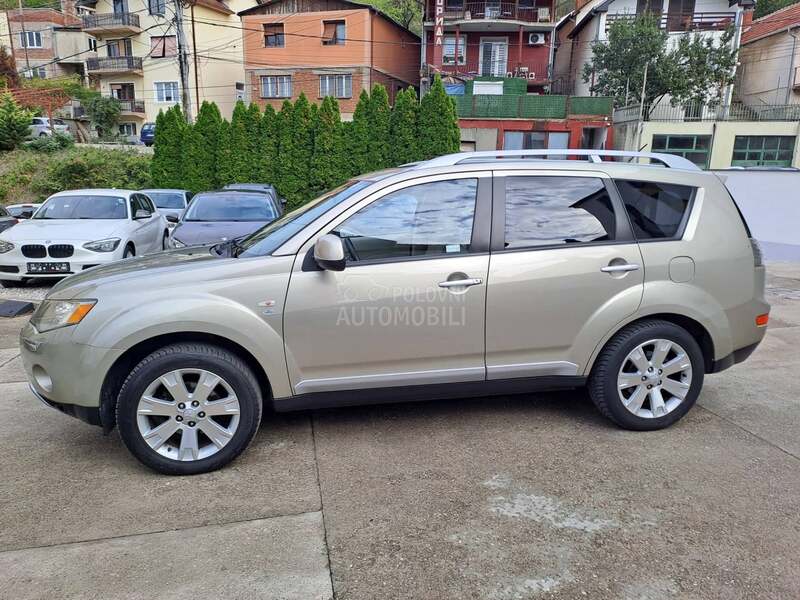 Mitsubishi Outlander 2.0 TDi 7sed