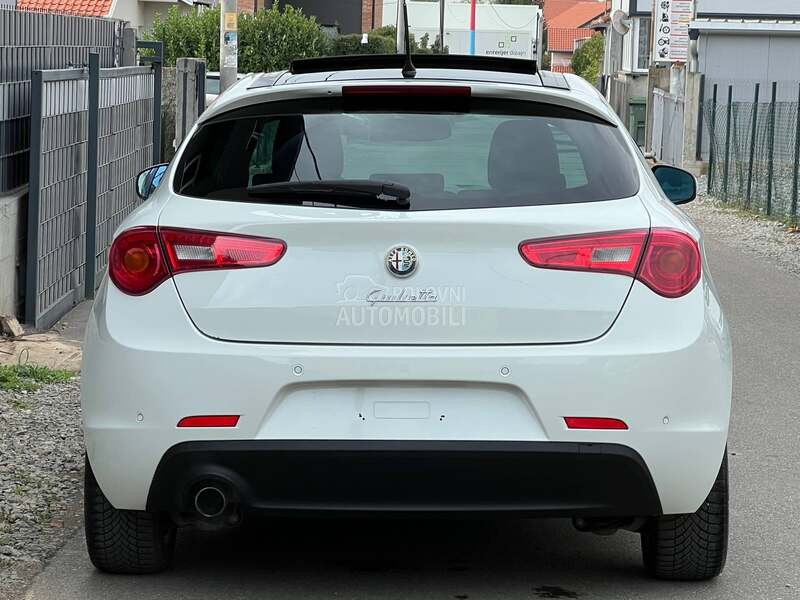 Alfa Romeo Giulietta Pano/CH/Distincive