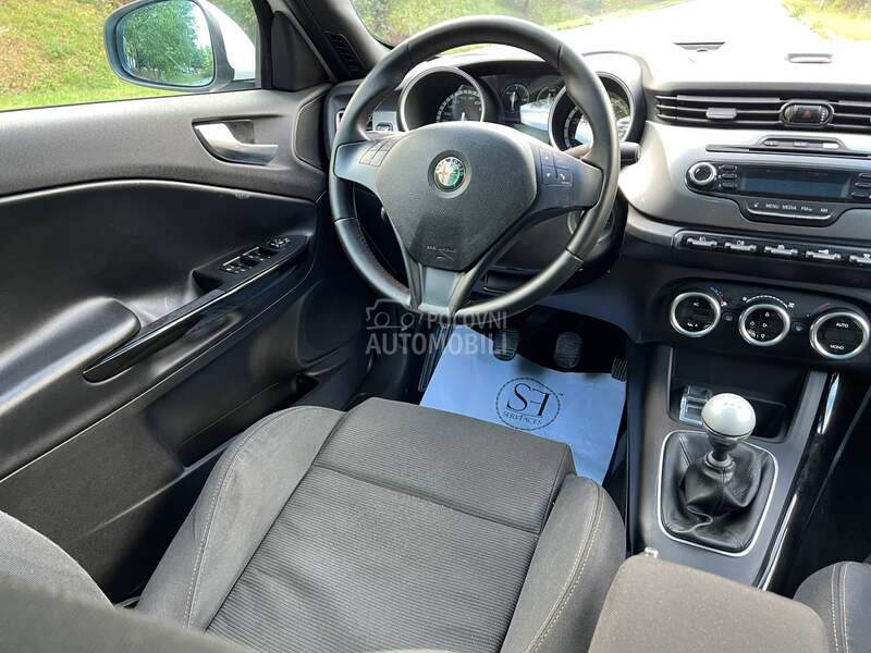 Alfa Romeo Giulietta Pano/CH/Distincive