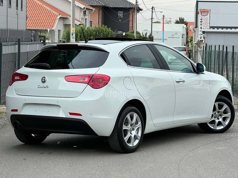 Alfa Romeo Giulietta Pano/CH/Distincive