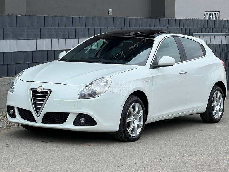Alfa Romeo Giulietta Pano/CH/Distincive
