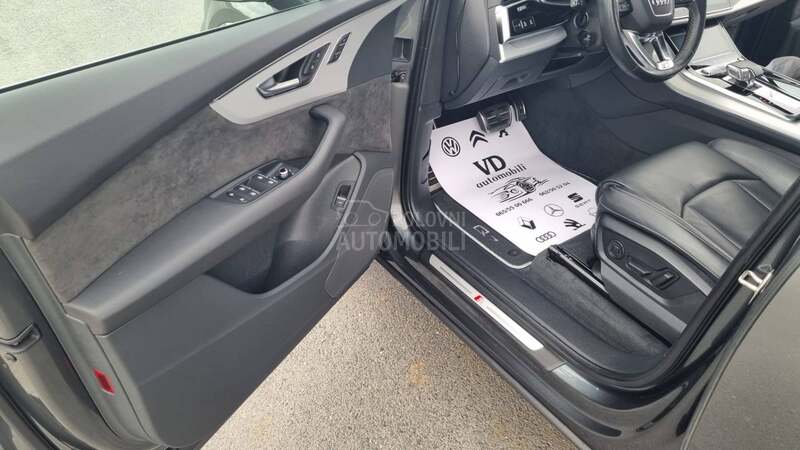 Audi Q7 S LINE