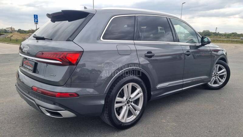 Audi Q7 S LINE