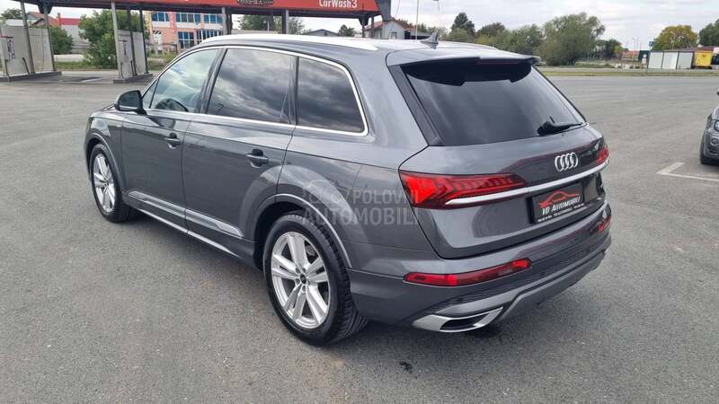 Audi Q7 S LINE