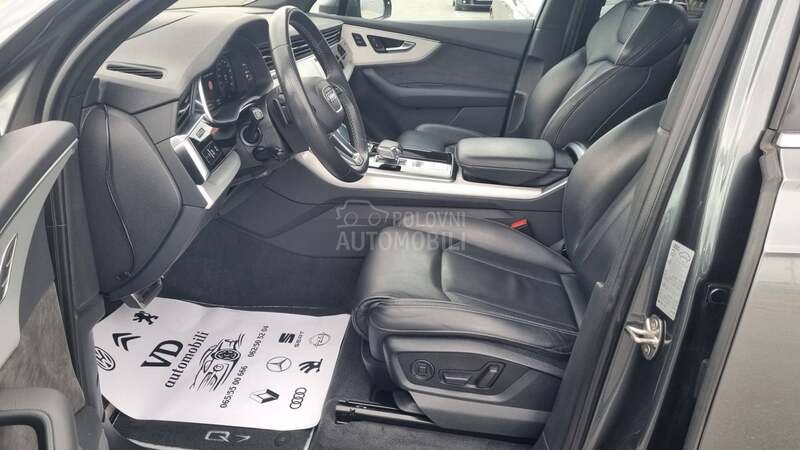 Audi Q7 S LINE