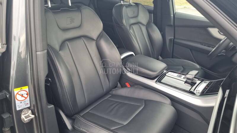 Audi Q7 S LINE