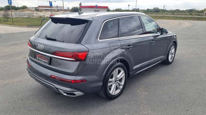 Audi Q7 S LINE