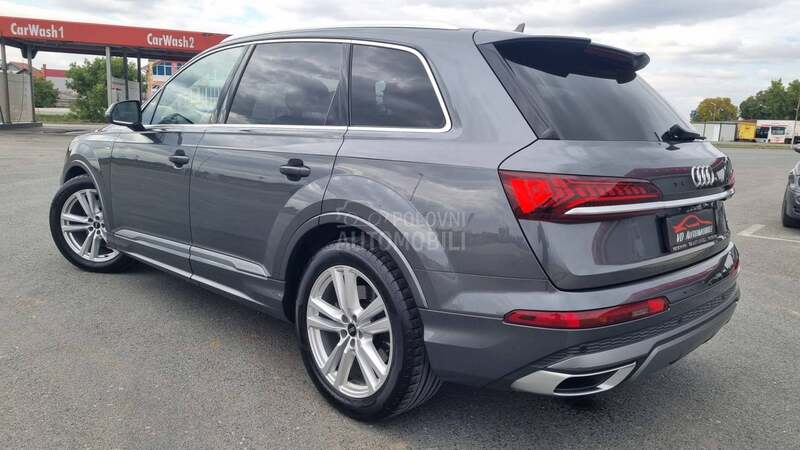 Audi Q7 S LINE