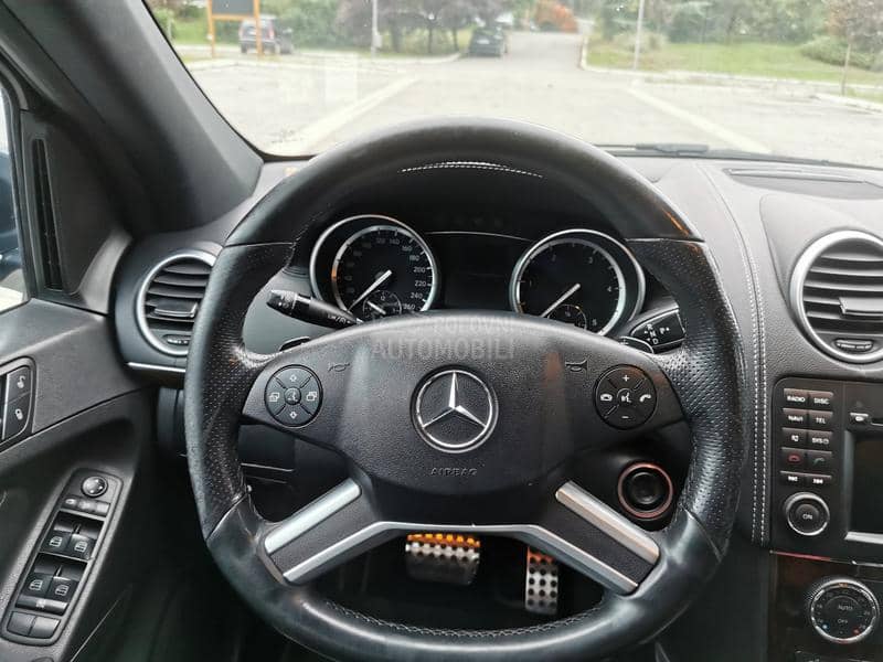 Mercedes Benz ML 350 Grand Edition