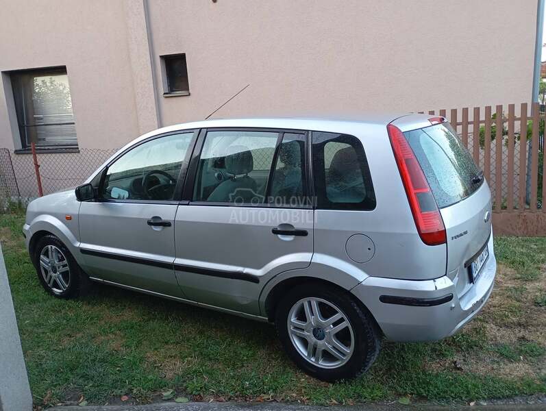 Ford Fusion 