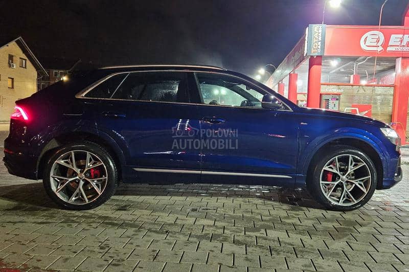 Audi Q8 