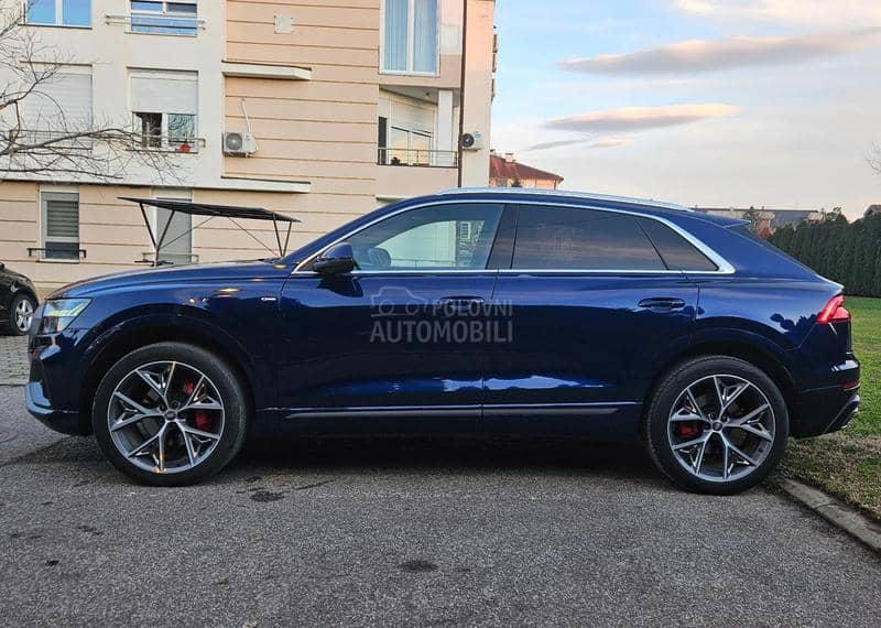 Audi Q8 