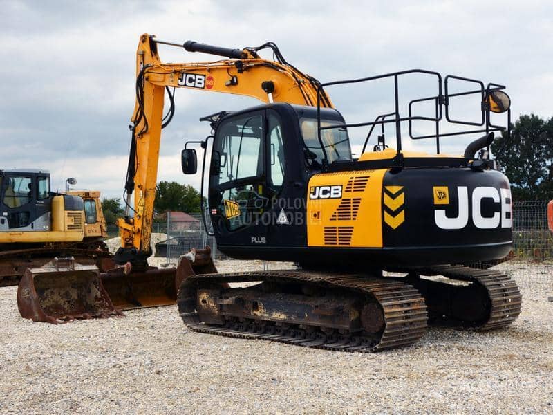 JCB JS131LC