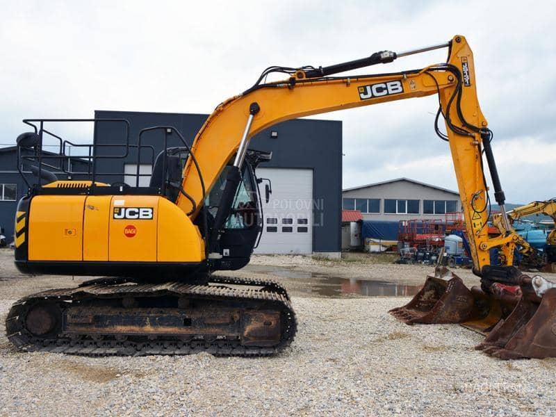 JCB JS131LC