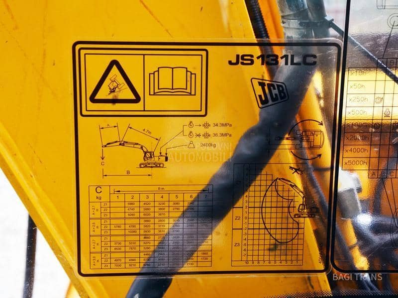 JCB JS131LC