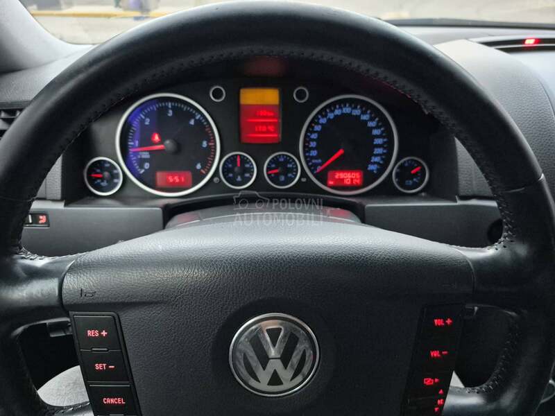 Volkswagen Touareg 2.5 TDI