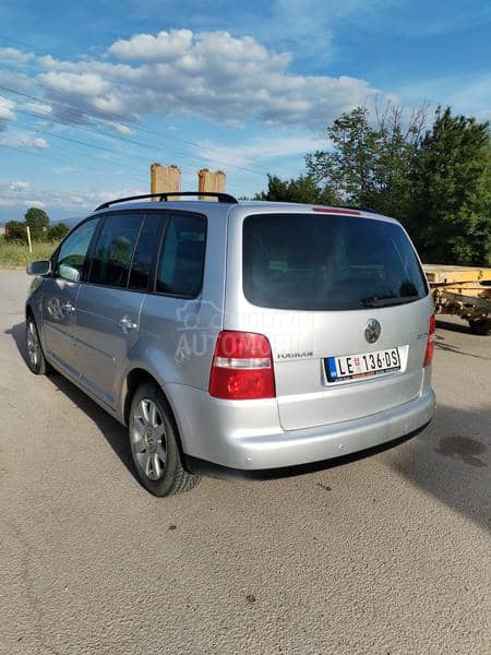 Volkswagen Touran 2.0 tdi