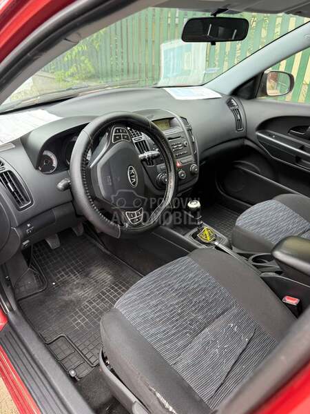 Kia cee`d sw 