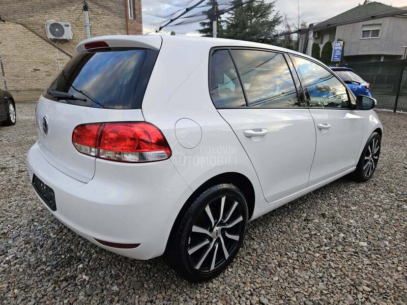 Volkswagen Golf 6 208.ooo  S.E.R.VISNA