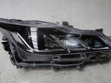 far desni nov orginalan za Toyota Corolla od 2018. do 2023. god.