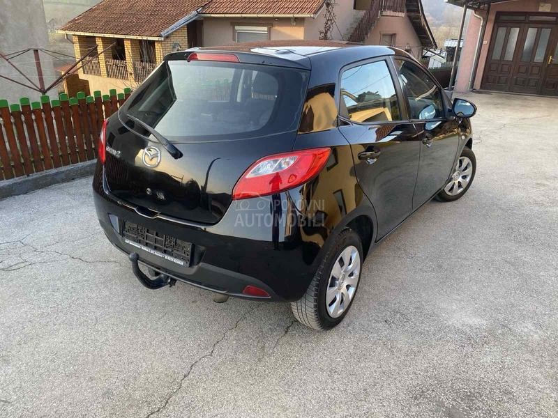 Mazda 2 