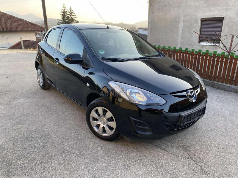 Mazda 2 