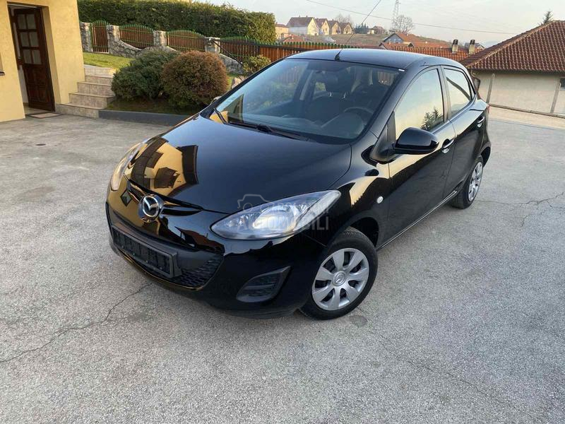 Mazda 2 