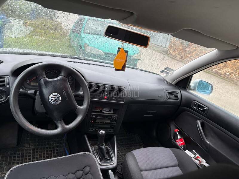 Volkswagen Golf 4 1.6