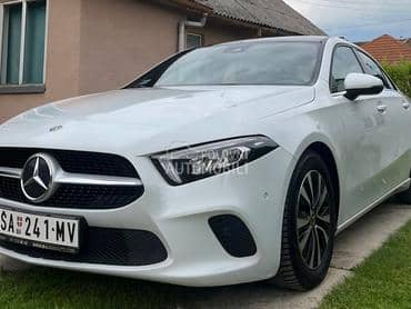 Mercedes Benz A 180 PANO  PERLA AUT