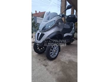 Piaggio MP3 b kategorija