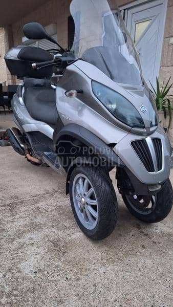 Piaggio MP3 b kategorija