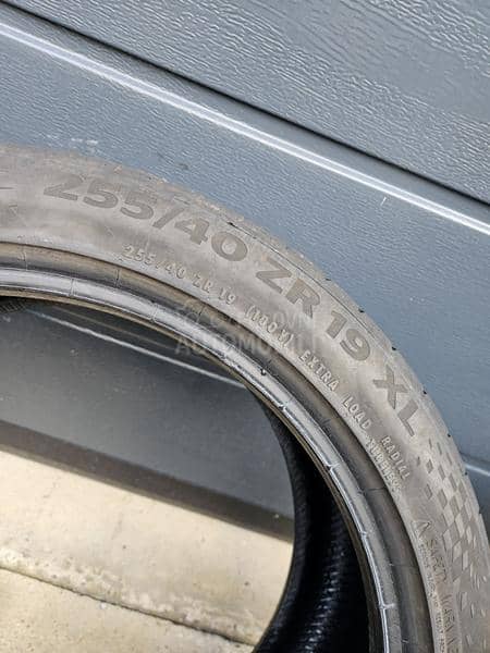 Continental 255/40 R19 Letnja