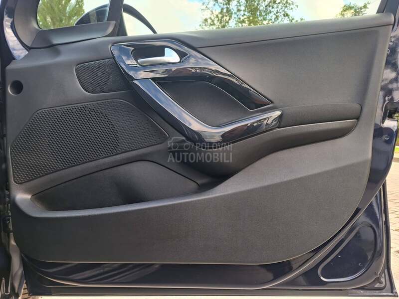 Peugeot 208 POGLEDATI TEXT