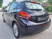 Peugeot 208 POGLEDATI TEXT