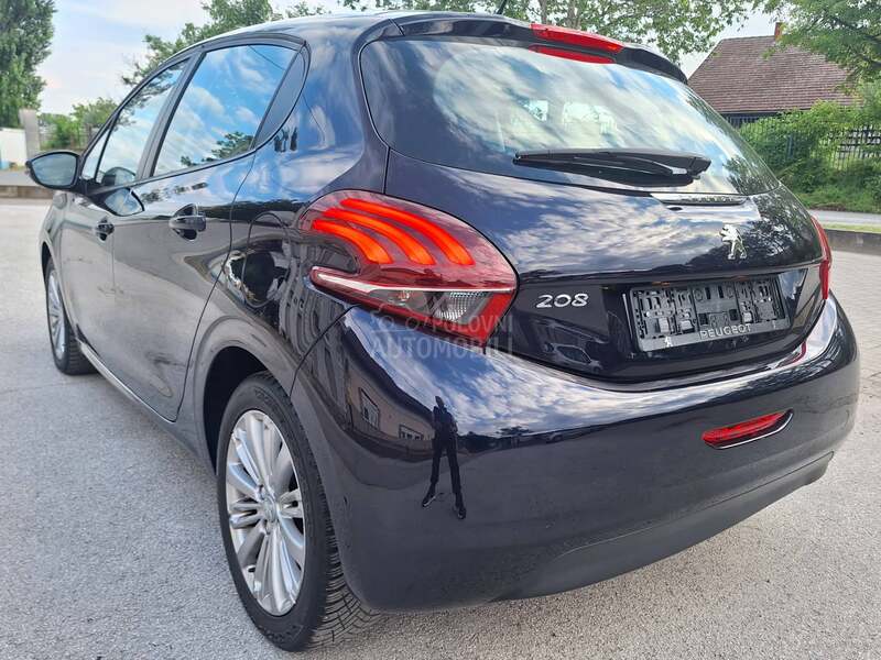 Peugeot 208 POGLEDATI TEXT