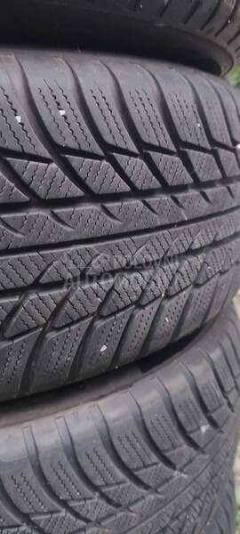 Bridgestone 205/60 R16 Zimska