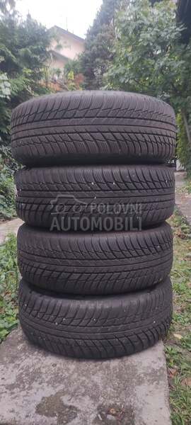 Bridgestone 205/60 R16 Zimska