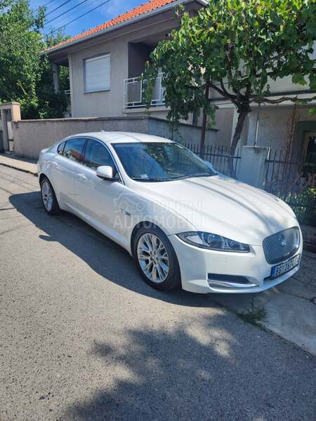 Jaguar XF 