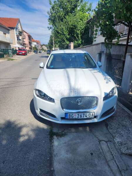 Jaguar XF 
