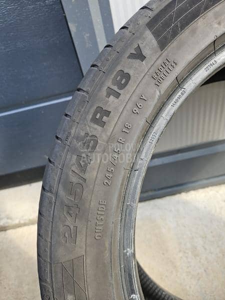 Continental 245/45 R18 Letnja