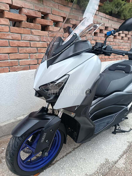 Yamaha X Max 300