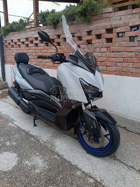 Yamaha X Max 300