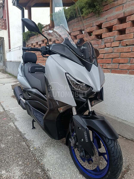 Yamaha X Max 300