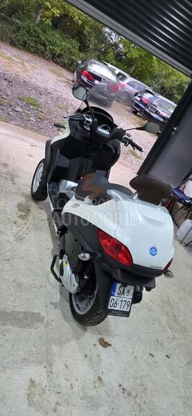 Piaggio MP3